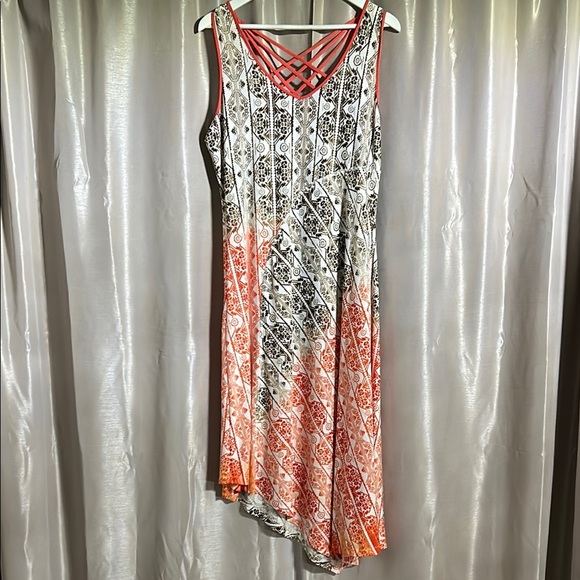 Elegant Black and Orange Patterned Dress - Picture 1 of 6